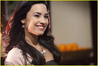 Falling-For-The-Falls-part-2-sonny-with-a-chance-12393996-700-469