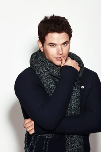 Kellan lutz-736