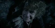 Bilbo-finds-ring