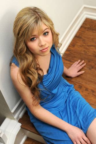 Jennette Mccurdy Hot Pictures 