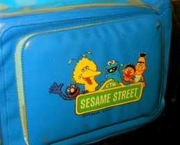 Pop-up shoulder bag 3