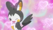 EP699 Emolga usando atracción