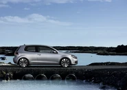 2009-Volkswagen-Golf-2