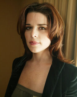Neve Campbell