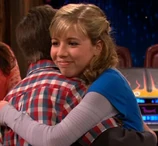 Seddie Sam Freddie hug iWTDF