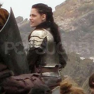 Snow-white-huntsman-2