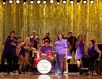 Main-glee-premiere