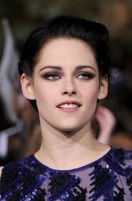 Kristen-stewart-breaking-dawn-premiere-red-carpet-11142011-73-430x655