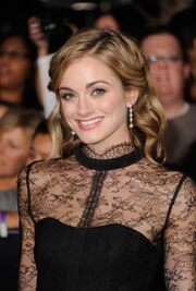 Breaking-dawn-cast-red-carpet-11152011-27-430x639-ali faulkner