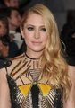 Breaking-dawn-cast-red-carpet-11152011-23-430x615.jpg