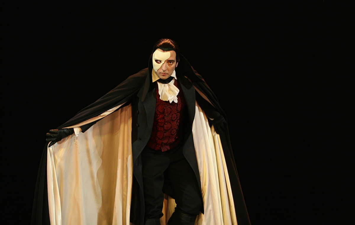 phantom of the opera plot