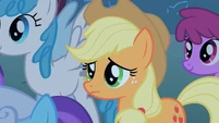 Applejack watches the CMC embarrassed S1E18