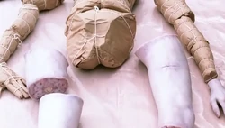 1x01 Dexter 49