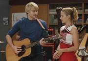 GLEE---Lucky-.jpg