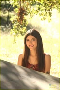 Victoria-justice-reason-video-02
