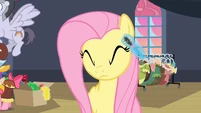 Fluttershy getting mascara S2E11