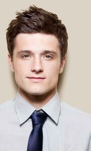 Josh-Hutcherson-300x498