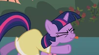 Crazy dancing Twilight S02E09