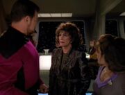 Lwaxana Troi macht Riker Vorwürfe