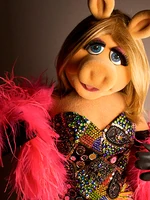 MissPiggy-JulienMacDonaldDress-(2005)