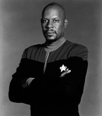 1993DS9bw.jpg