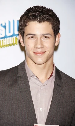 Nick-jonas-press-conference-2012-lead-actor-broadway-musical-01