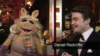 BAFTA-Awards-2012-MissPiggy&DanielRadcliffe