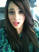 Tumblr lzh113JwZP1r9ko3xo1 500