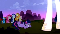 Twilight crouching S02E03