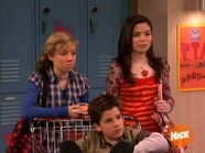CarlystandsbySamasiCarlygetsdismissed