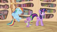 Spike and Rainbow laughing S2E20