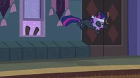 Twilight thrown off S2E20