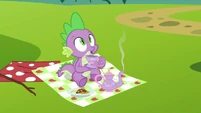 Spike with a cup S2E21