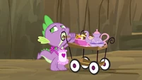 Spike with apron S2E21