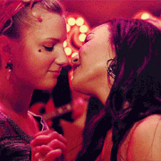 180px-Brittana kiss!!!