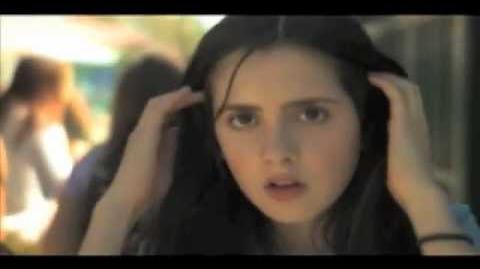  - 261px-Laura_Marano_-_Words_(Official_Video)