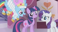Parasprites from Twilight's mane about to emerge S1E10