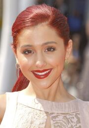 Ariana-grande-2011-primetime-creative-arts-emmy-awards-01