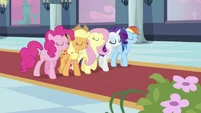Twilight's friends walking on red carpet S2E25