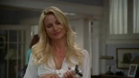 5x19 - Edie helps Lynette