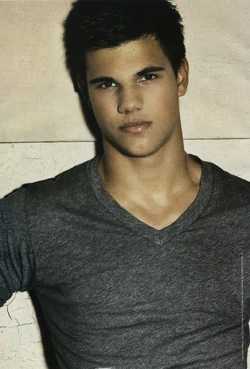 936full-taylor-lautner