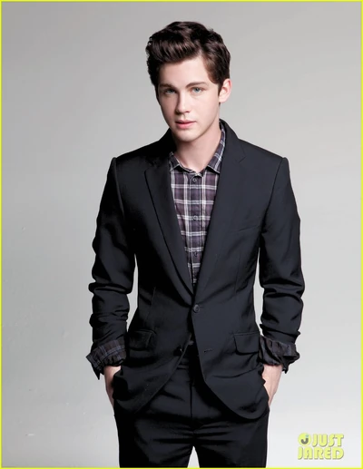Logan-Lerman-is-DA-MAN-logan-lerman-25842804-945-1222