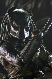 04-avp2-wristblades