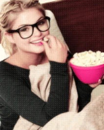 Stefanie Scott