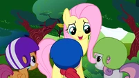 Fluttershy talks to the CMC S1E23