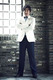 The-King-2hearts5