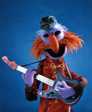FloydPepper-reallypurple-withguitar