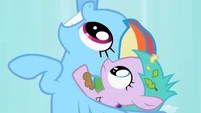 Rainbow Dash rescues Aura S2E8