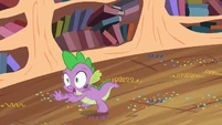 Spike fleeing S2E10