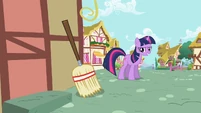 Twilight likes this idea S2E10